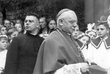 Kaplan Franz Krug mit Bischof Ehrenfried