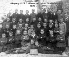 JG 1910 5. Klasse mit Lehrer Lindenberger