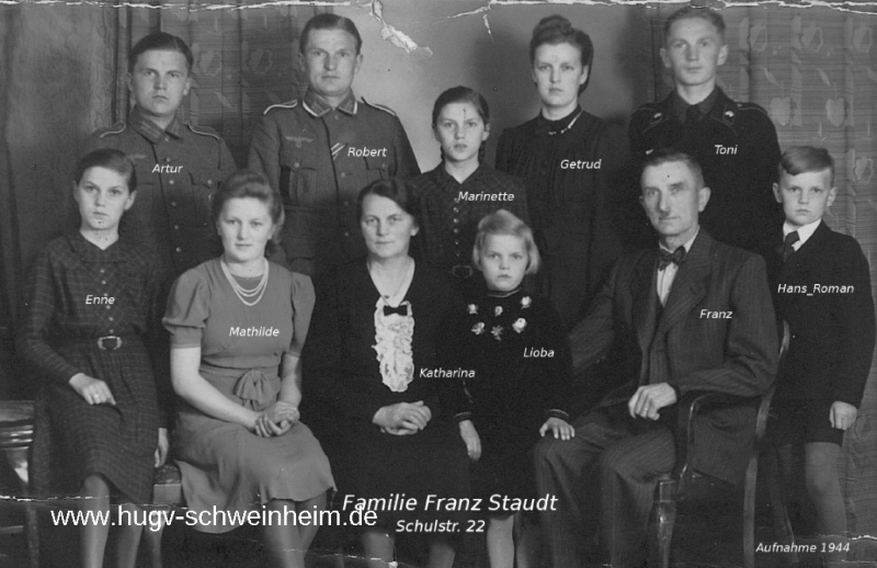 Staudt Franz mit Familie 1944