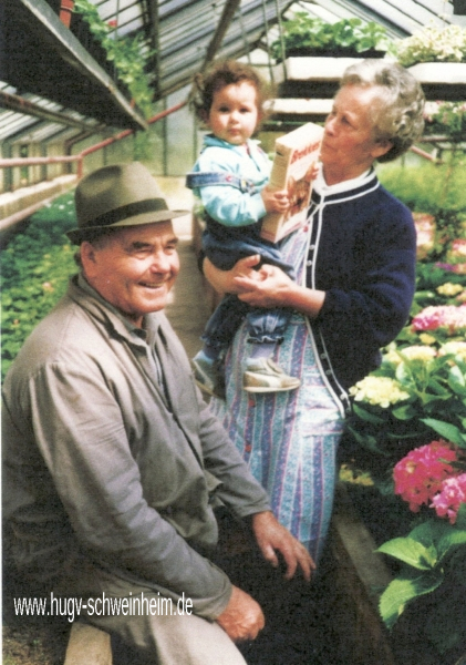 Syndikus Wilhelm 06 mit Ehefrau und Enkeltochter Anna 2000