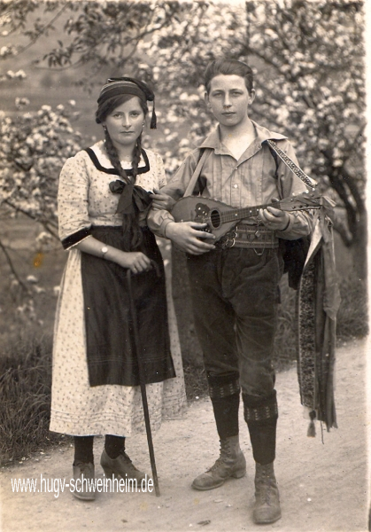 Weigand Josefine und Karlheinz Schmitt Ingenieur bei Güldner Foto 19200502