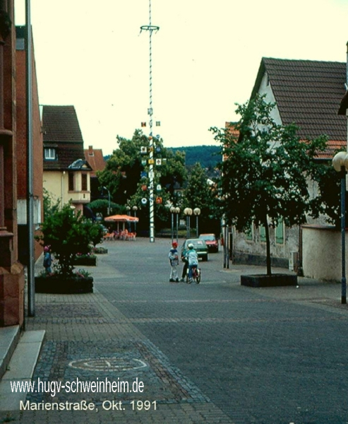 Marienstr mit Maibaum 1991