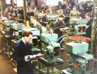 Gueldner_Mitarbeiter_Produktion_Montage
