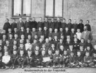 JG 1904 2.Klasse mit Lehrer Klug